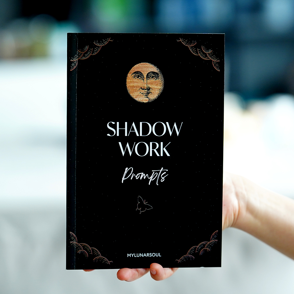 34 แนวทางการปฏิบัติงานด้านเงา  - Tarot Cards Deck With Guidebook บทวิจารณ์และราคา